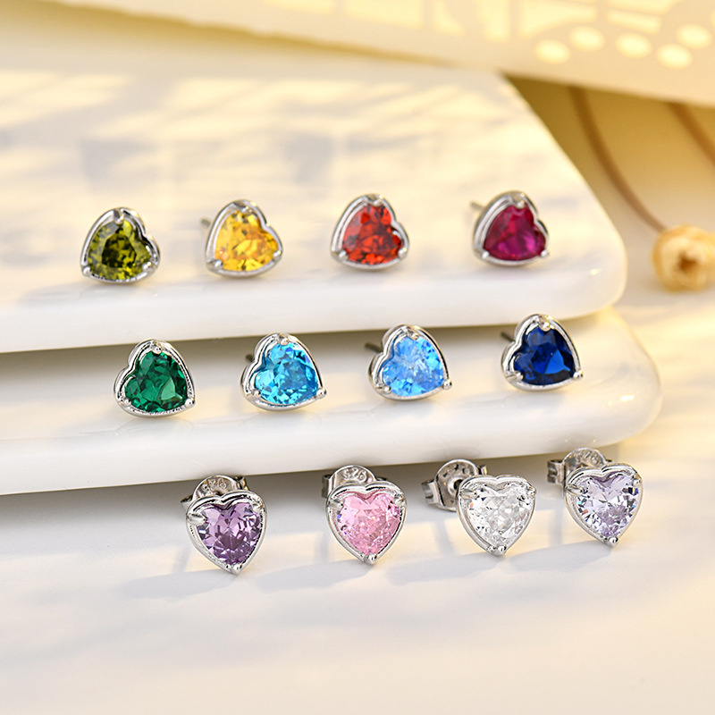 Luxury Crystal Green Love Heart Stone Small Stud Earrings For Women Fashion Wedding 12 Months Birthstone Jewelry Birthday Gifts