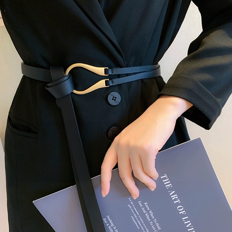 Belt ladies dress dress dress non-perforated retro simple chain burst new black leather belt