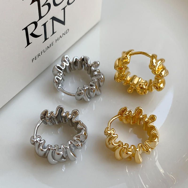 2 Pairs Simple Irregular Geometric Earring Set For Women's Exquisite Wavy Round Hoop Earrings Fashion Metal Ear Accessories