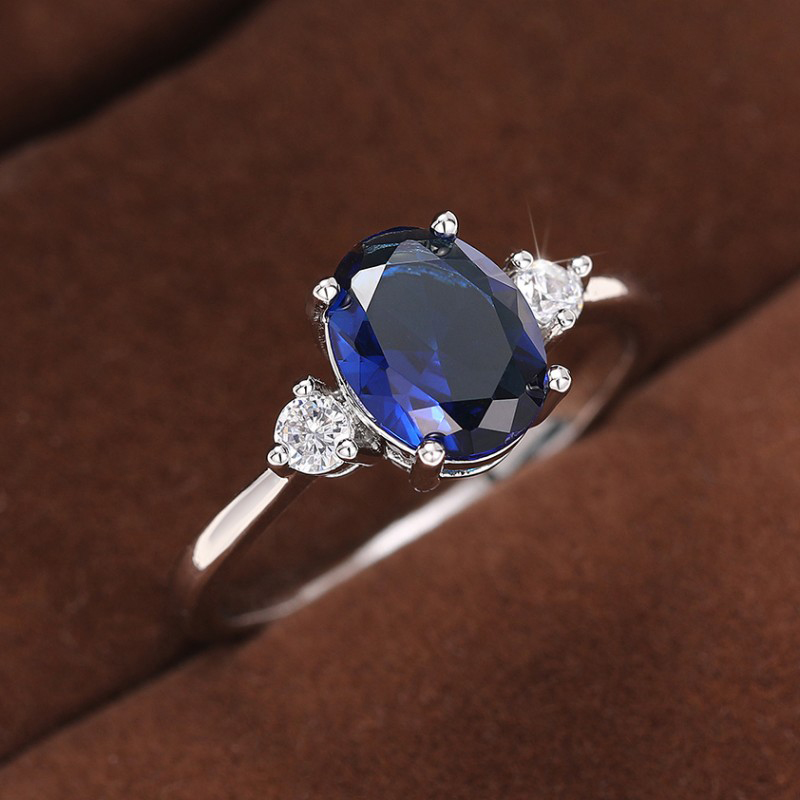 Huitan Wedding Anniversary Ring with Oval Cutting Blue Cubic Zirconia Luxury Jewelry Valentines Fashion Rings for Women