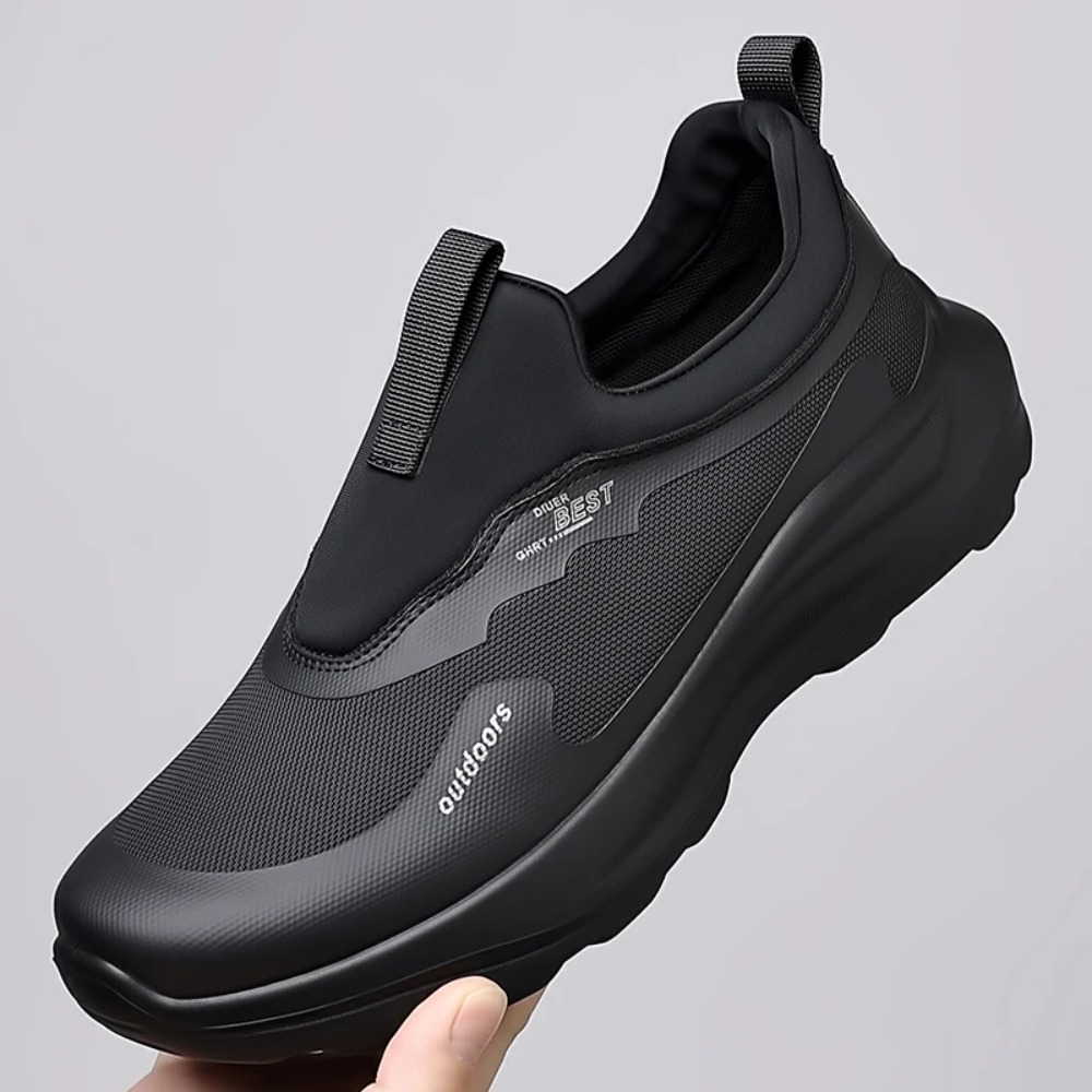 2025 Hiking Black Series Casual Shoes For Men Low Top Comfortable Soft Running Sports Shoes Suitable For All Seasons