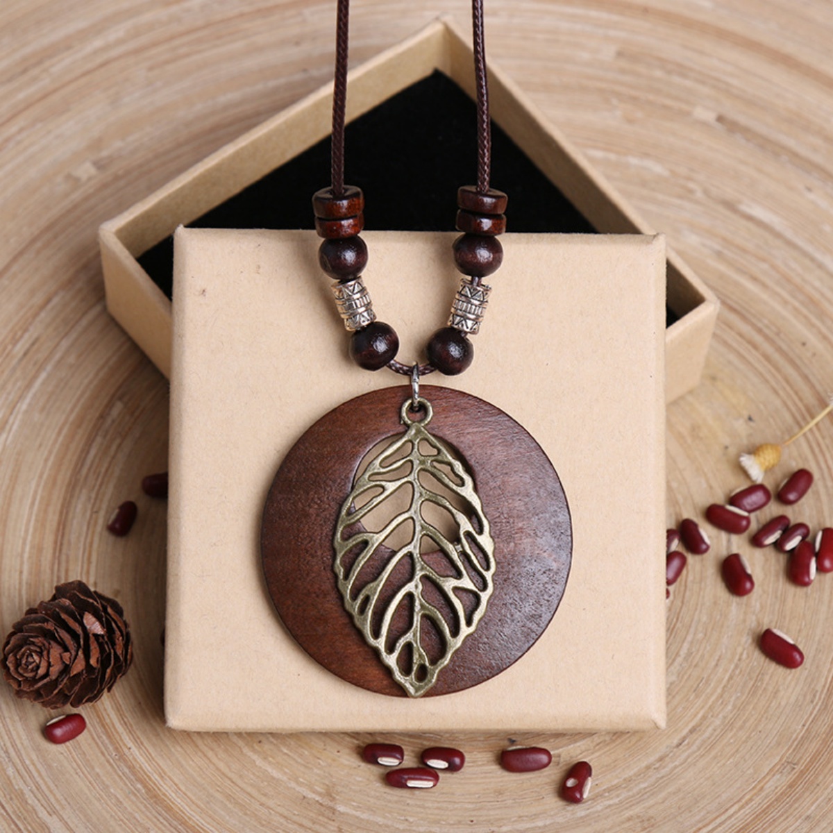 Vintage Ethnic Leaf Round Wooden Pendant Necklace For Women Men Retro Owl Snowflake Elephant Flower Long Sweater Chain Jewelry