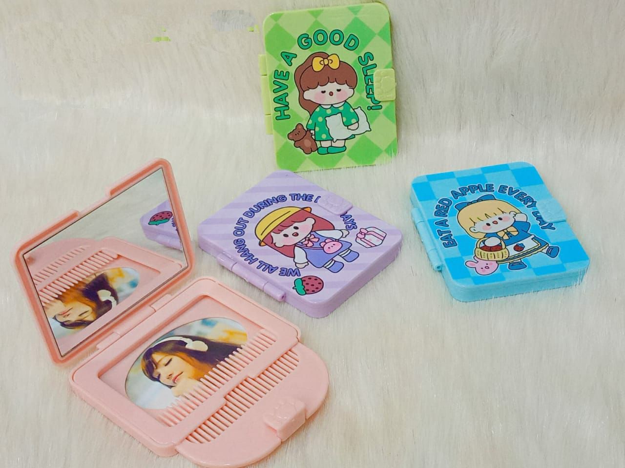 1pcs Portable Folding Mini Hair Comb With Mirror Set For Girls