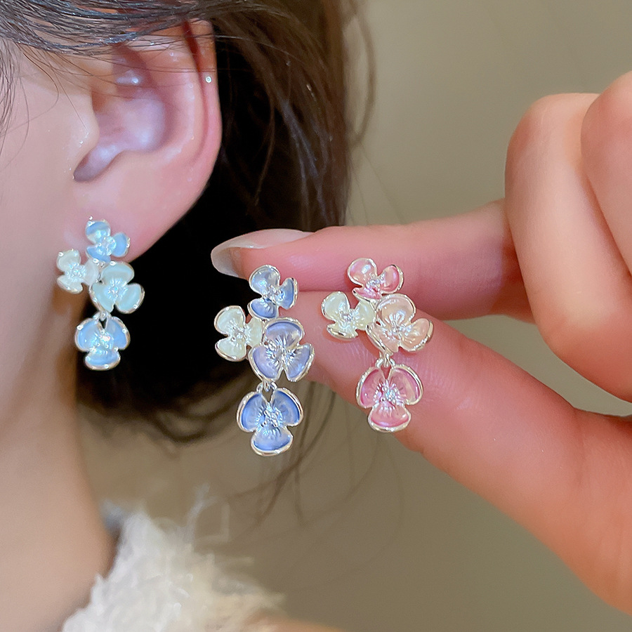 2026 New Spring Summer Fresh Oil Dripping Flower Stud Earrings For Women Fashion Elegant Sweet Luxury High Grade Jewelry