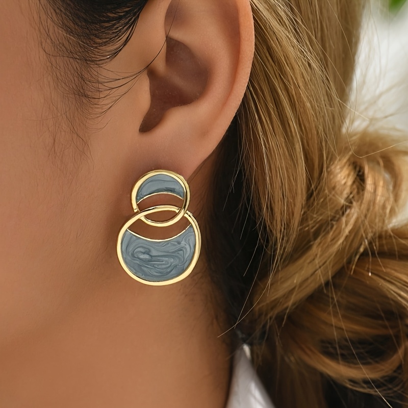 1 Pair of Drip Oil Stitching Large and Small Circle Pendant Earrings Suitable for Women's Daily Commuting and Attending Banquets