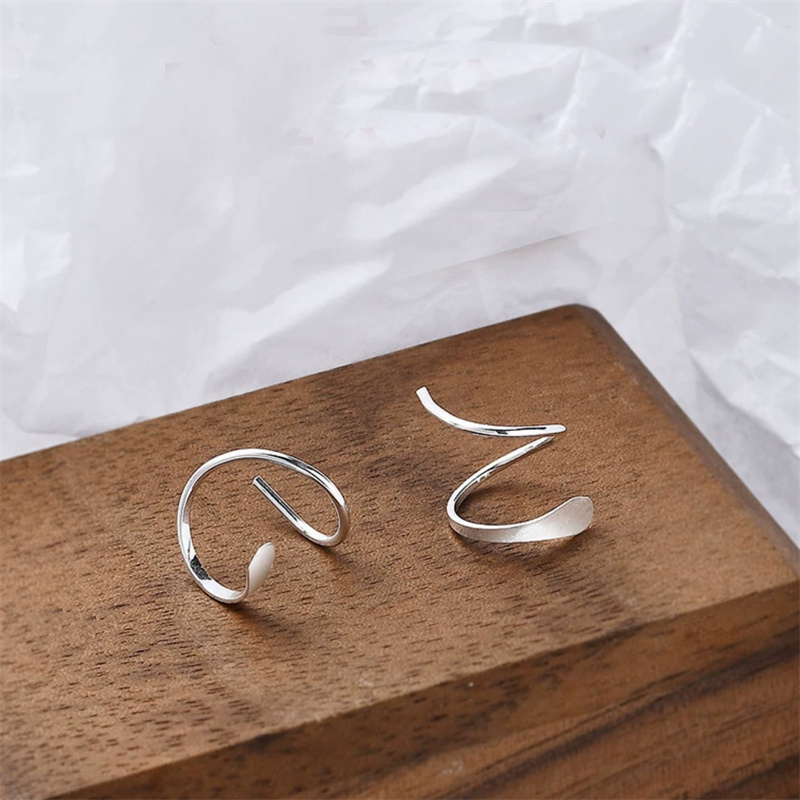 Female Geometric Twisted Cute Wave Small Stud Earrings For Women Vintage Silver Color Wedding Party Jewelry Versatile