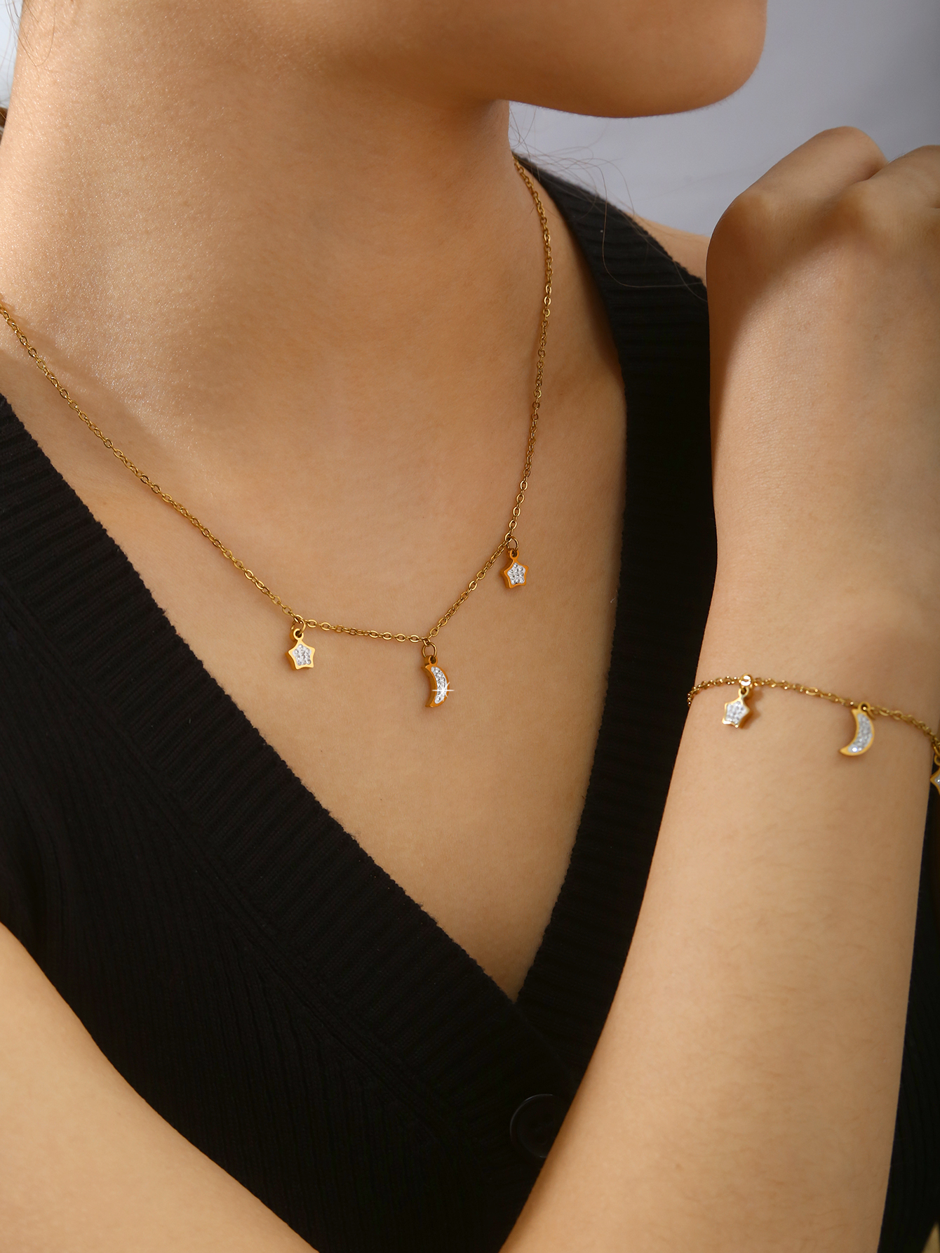 Women'S 18K Gold-Plated Stainless Steel Necklace/Bracelet With Full-Diamond Star & Moon Pendants, Delicate, Sweet And Elegant. pen gpt