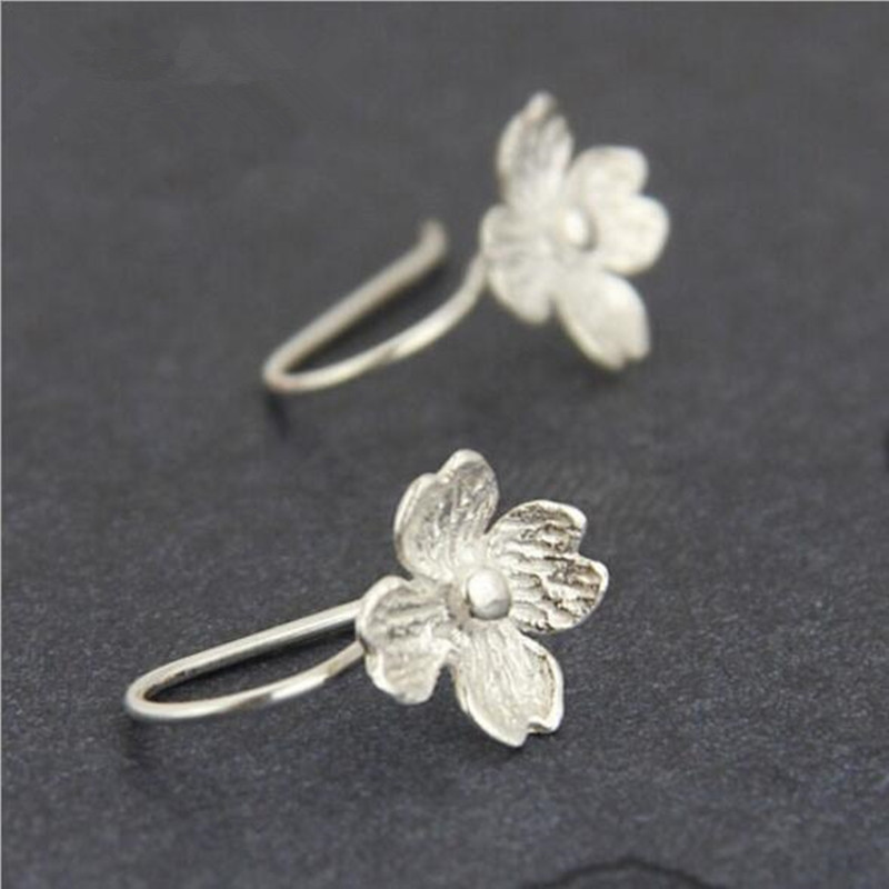 Fashion New 925 Sterling Silver Jewelry Exquisite Classic Four Floral Fortune Earrings E056
