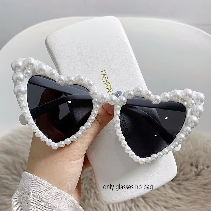 1/2 PCS Large frame dance party love heart inlaid pearl sunglasses for women beach peach heart sunglasses 5501