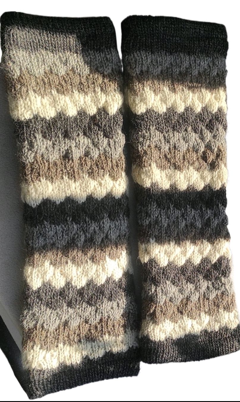 Woolen Hand Knite Nat Black Stripe Leg Warmer For Girls