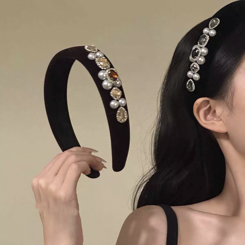 1Pcs Women Retro Elegant Velvet Pearl Rhinestone Headband Chic Decorative Wide Hair Hoop Daily Party Date Hair Bands for Girls