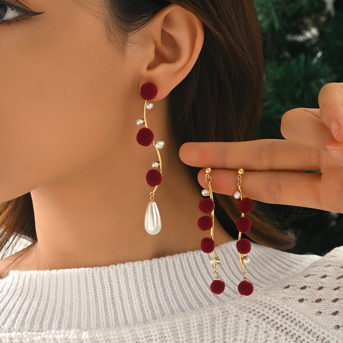 1 Pair of Winter Elegant and Fashionable Metal Red Plush Ball Faux Pearl Pendant Earrings, Vintage Tassel Ear Studs, New Year and Valentine's Day for Girlfriend pen gpt