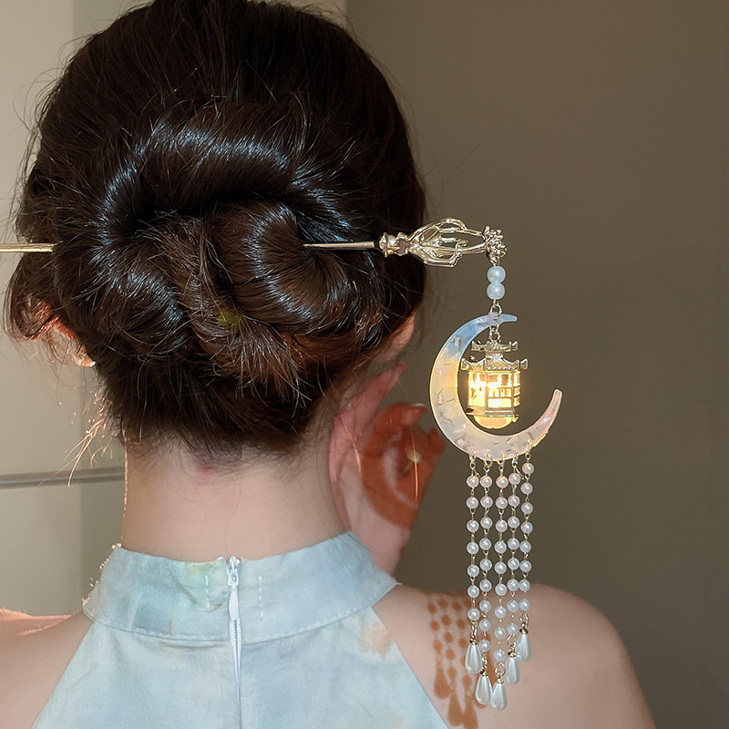 Glowing Lantern Moon Hairpin for Women Creative Tassel Imitation Pearl Hair Stick Vintage Chinese Style Metal Hair Accessory W