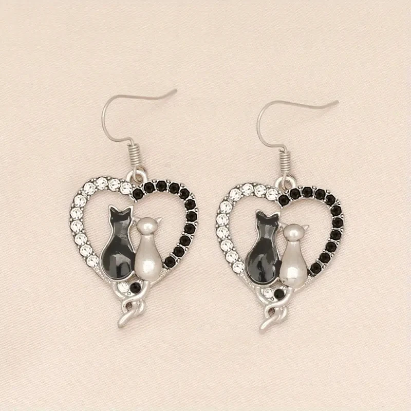 Huitan White/Black Couple Cats Design Dangle Earrings for Women Cute Animal Earrings European Style Female Jewelry