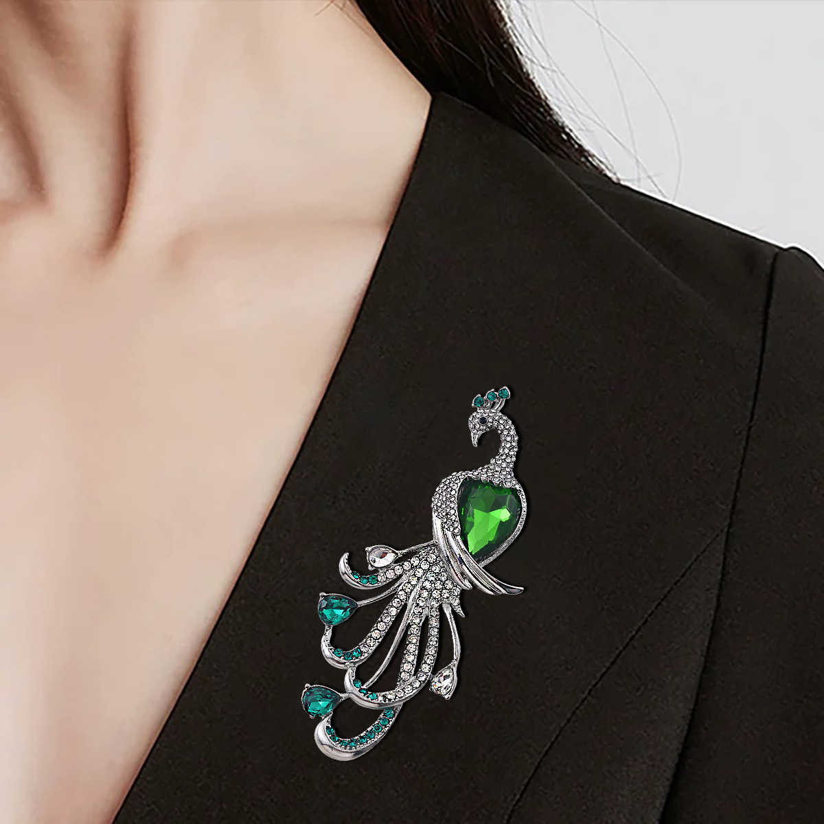 1pc Luxury Green Tail Peacock Brooch Atmospheric Vintage Chinese Style Charm Animal Pin Women's Temperament Clothing Accessories