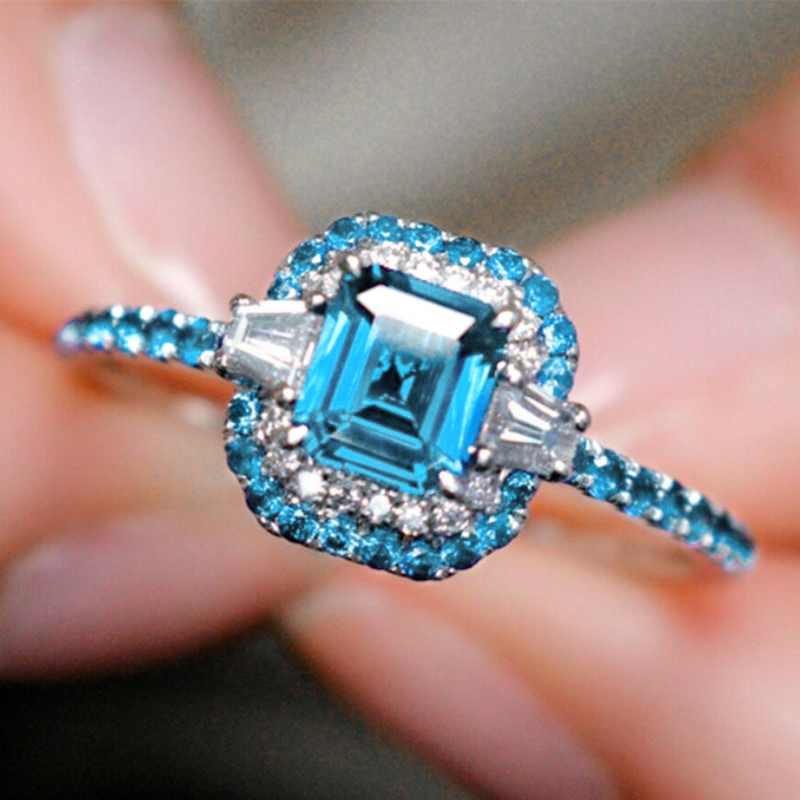 Huitan Bright Sky Blue CZ Rings for Women Wedding Party Gorgeous Accessories Exquisite Anniversary Fashion Luxury Jewelry