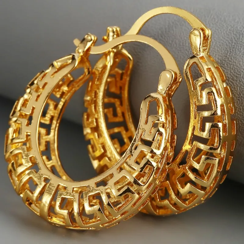Gold Color Oval Hollow Out Metal Hoop Earrings for Women Vintege Ethnic Style Charm Jewelry 2023 New Accessories