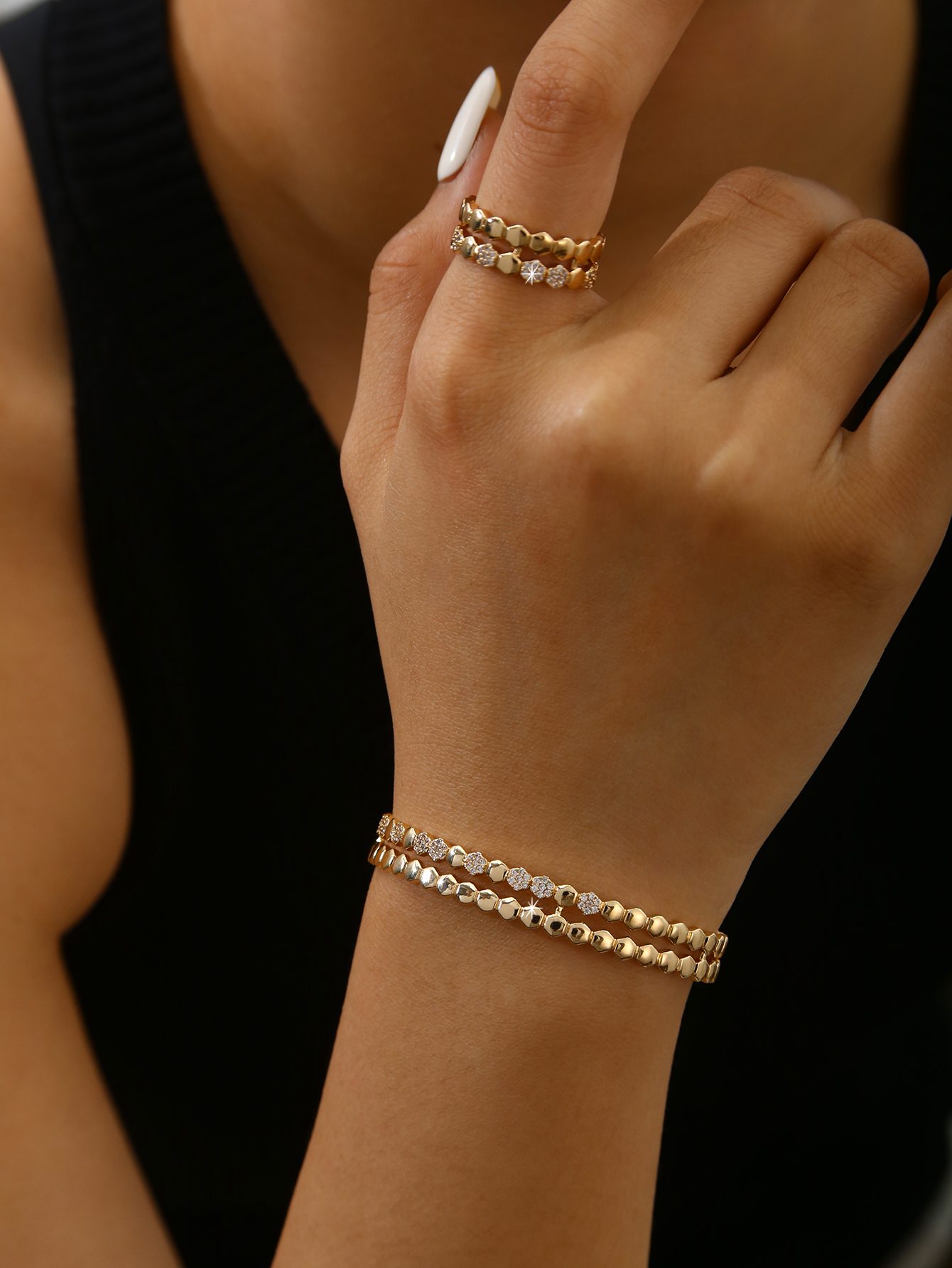 1 Piece Premium, Niche, And Exquisite Stainless Steel 18K Gold-Plated Honeycomb-Design Bracelet Ring For Women