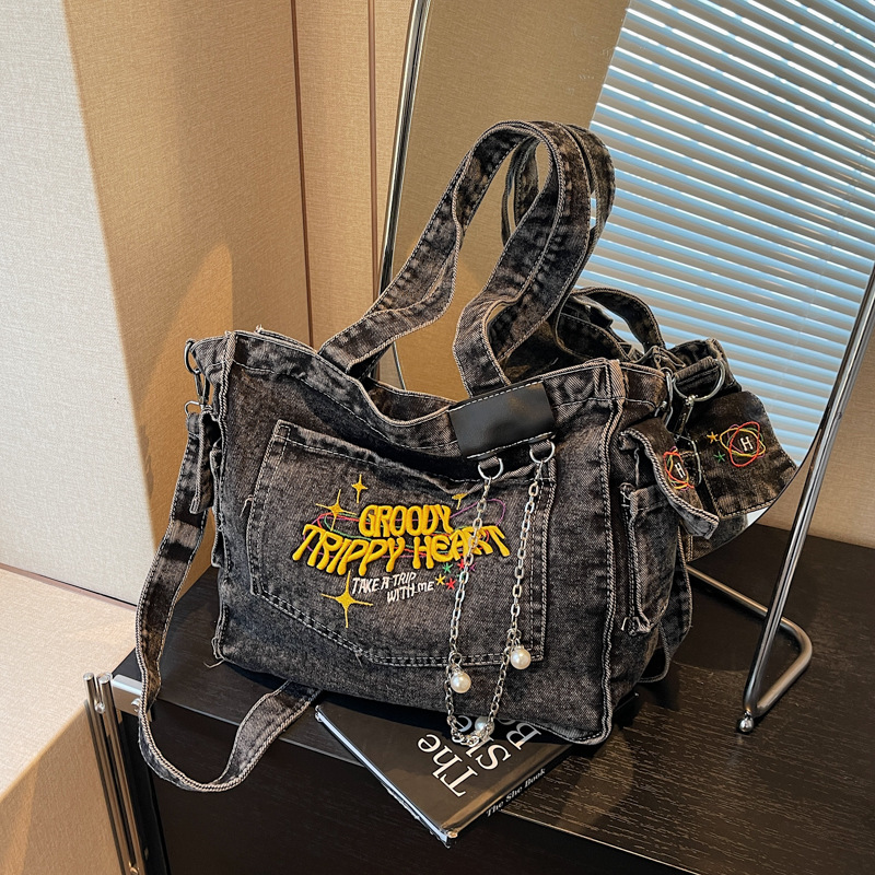 Large Capacity Denim Bag for Women's Casual Versatile Crossbody Commuting Bag Travel Casual Crossbody Bag Storage Bag Handbag
