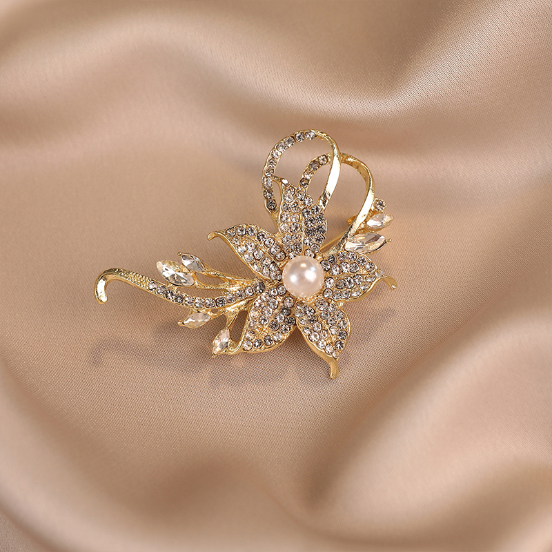 Hot Sale 1PCS Flower Butterfly Musical Note Brooch Fashionable Retro Corsage Clothing Pin Anti-Exposure Accessory