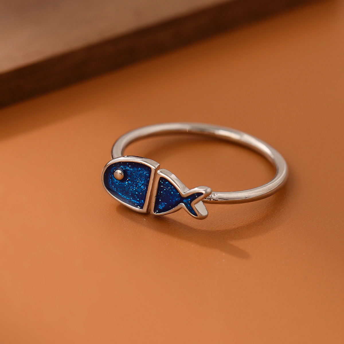 Popular Creative New Fashion Female 925 Sterling Silver Jewelry Personality Blue Fish Cute Drop Opening Rings R197