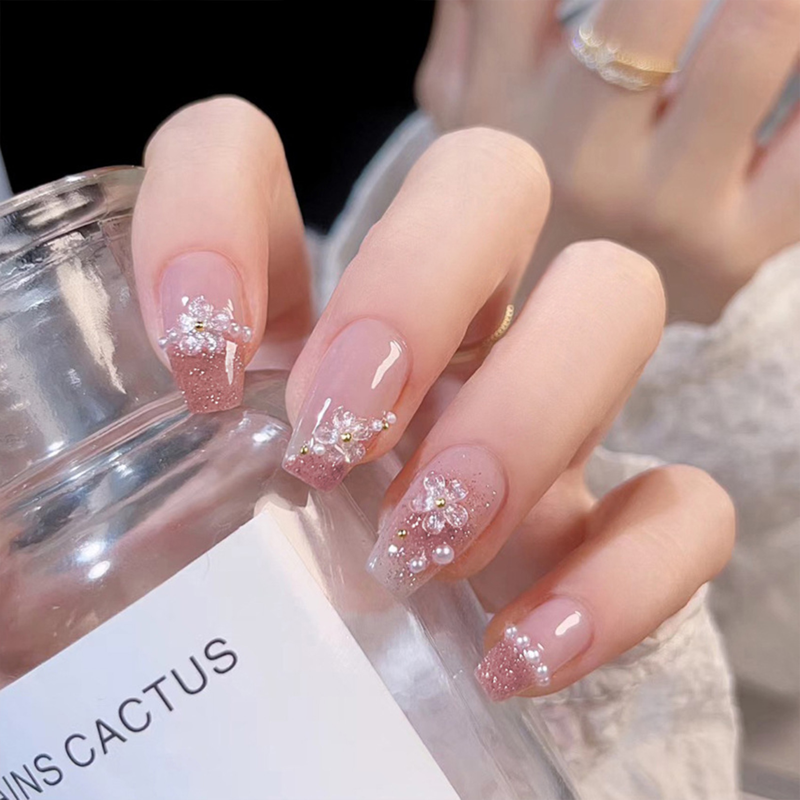 24pcs Flower Pearl Setting Pink Long Fake Nails Lightweight and Easy to Stick Fake Nail for Fingernail DIY Decoration