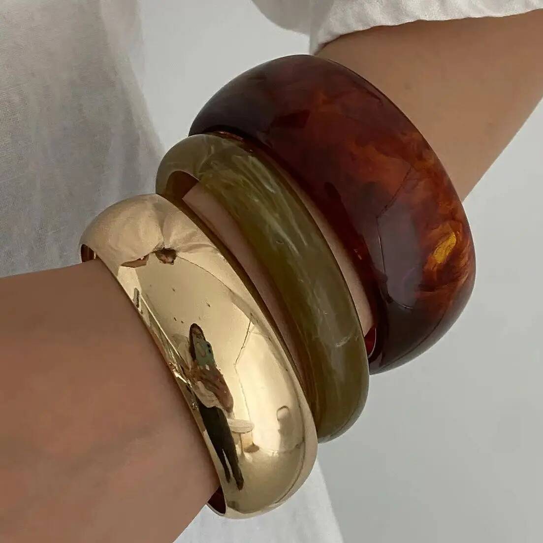 KunJoe Retro Brown Thick Resin Acrylic Bracelet for Women Bohemian Big Round Wide Bracelet Bangle Stackable Hand Jewelry