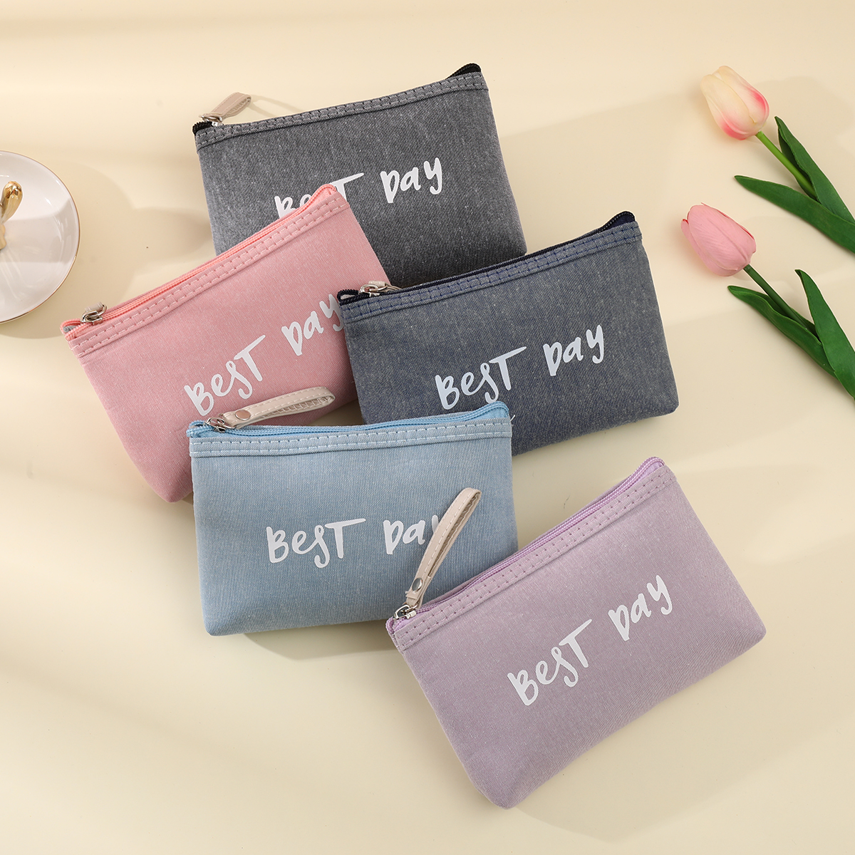 Small and Cute Letter Cosmetic Bag Zipper Opening Travel Mobile Phone Bag Portable Leisure Shopping Coin Purse