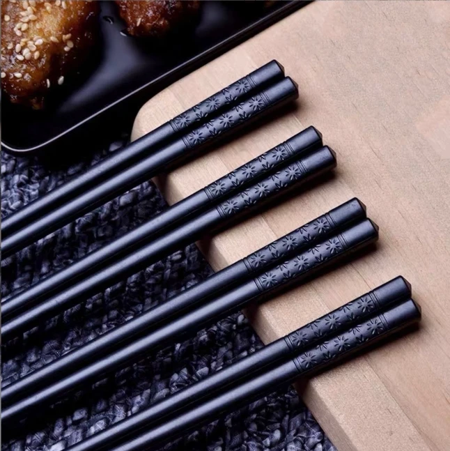 1 Pair Chinese Food Chopsticks Sushi Sticks Non Slip Washable Safe Dishes Alloy Bamboo Form Snack Food Class Tableware Set Black