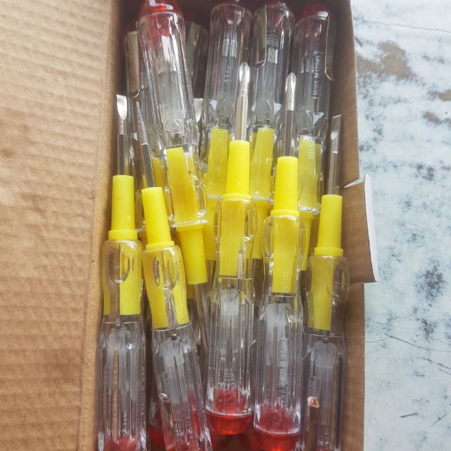 2 In 1 Electric Tester 20 PCS Multi Function Pen Screwdriver | Easy Grip Handle Multi Use Electric Tester / Screwdriver

Electric Tester Test Screwdriver With Bulb Voltage Test Pencil