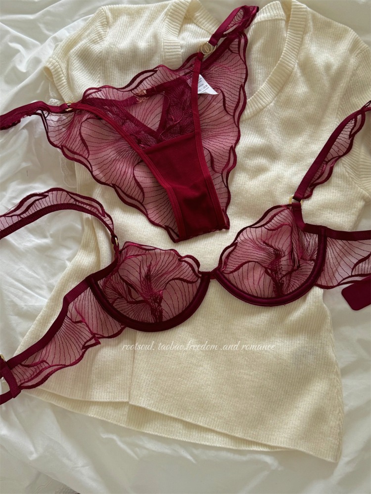 French Flower Embroidery Lace Bra Set Pure Desire Ultra Thin Push Up Wirefree Comfort Romantic Niche Bralette S-XL​​ MOYISU