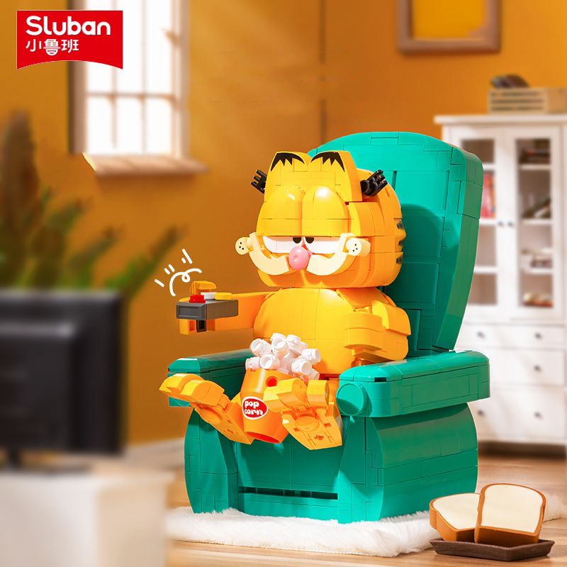 Garfield Building Blocks Sitting Sofa Cat Model Bricks Classic Anime Scene Educational DIY Toys Desktop Decoration Holiday