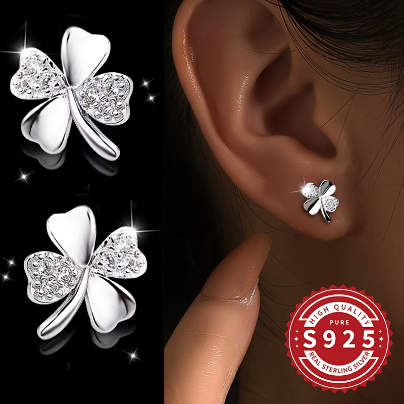 Pair of Women's Shiny Lucky Four-Leaf Petal Earrings 925 Silver Classic Simple Design Elegant Cute Versatile for Daily Wear