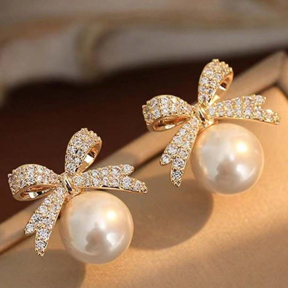 1 Pair Women's Silver Needle Earrings with Diamond Imitation Pearl Inlay Fashionable Niche Design Elegant Jewelry Earrings