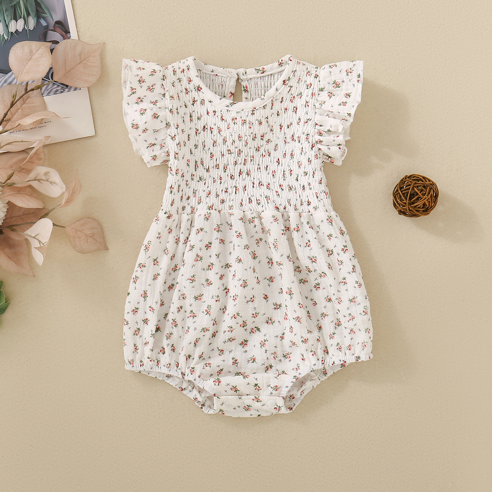 Summer female infant white short-sleeved grass-printed triangular Romper and bow two-piece set sweet and cute
