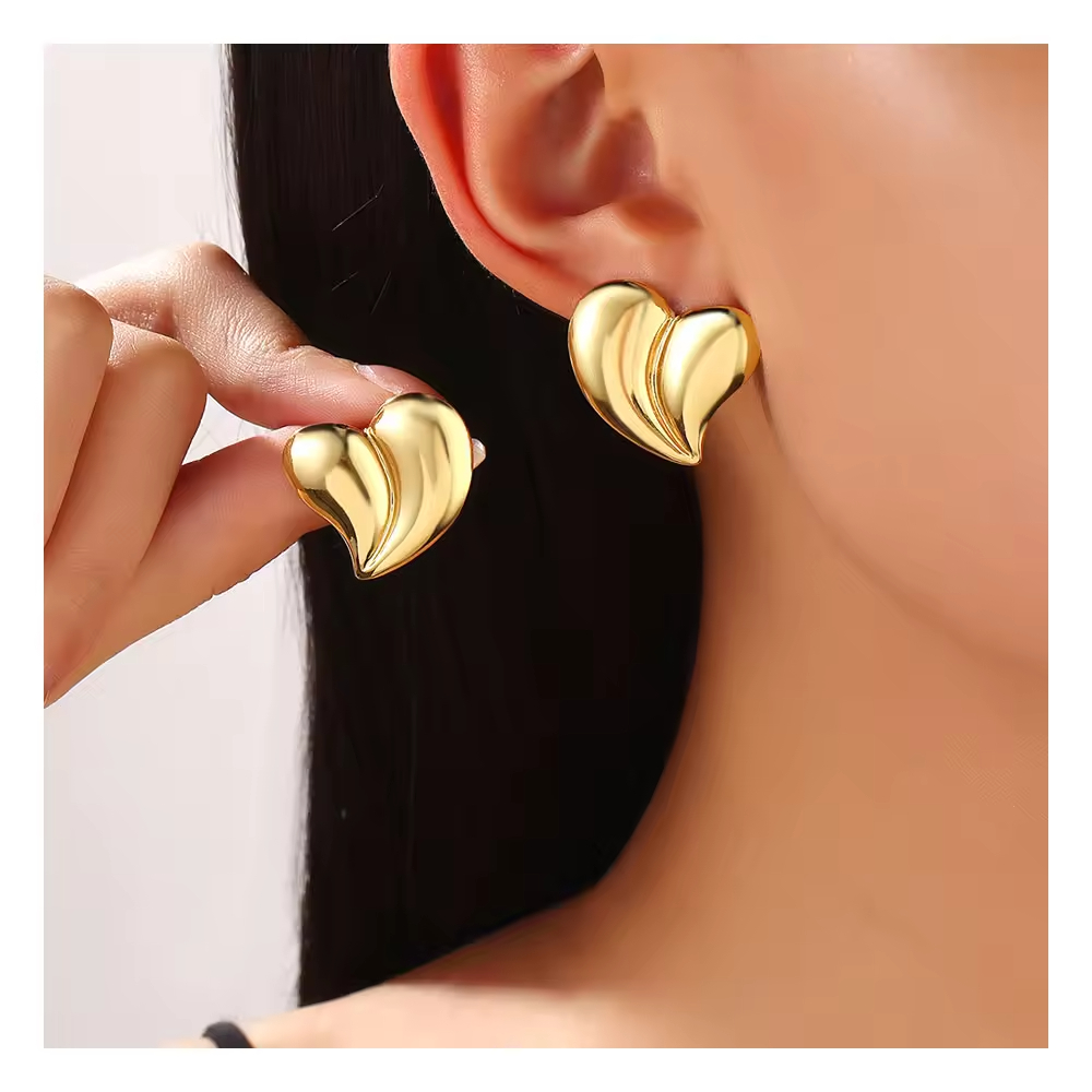 Fashion Smooth Waterproof 18k PVD Gold Plated Love Heart Stud Earrings Simple Attractive Romantic Jewelry Heart Thick Earrings
