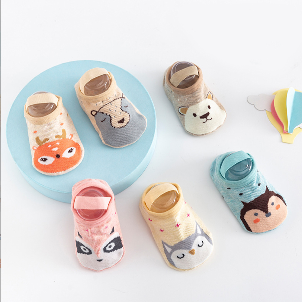 6 pairs of boys and girls' anti slip socks with cute cartoon animal patterns, comfortable and breathable baby floor socks