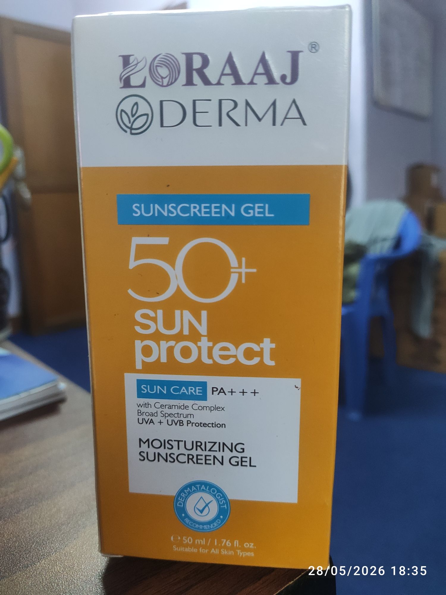 LORAAJ DERMA MOISTURIZING SUNSCREEN GEL with Ceramide Complex Board Spectrum UVA + UVB Protection; 50+ Sun Protect
