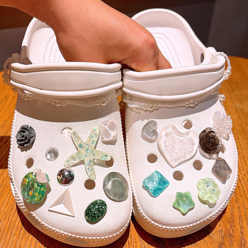 NEW SALE 1 Set DIY Ocean Starfish Shoe Clips For Summer Sandals Slippers Sea Shell Hole Punch Shoe Charms Decoration Women