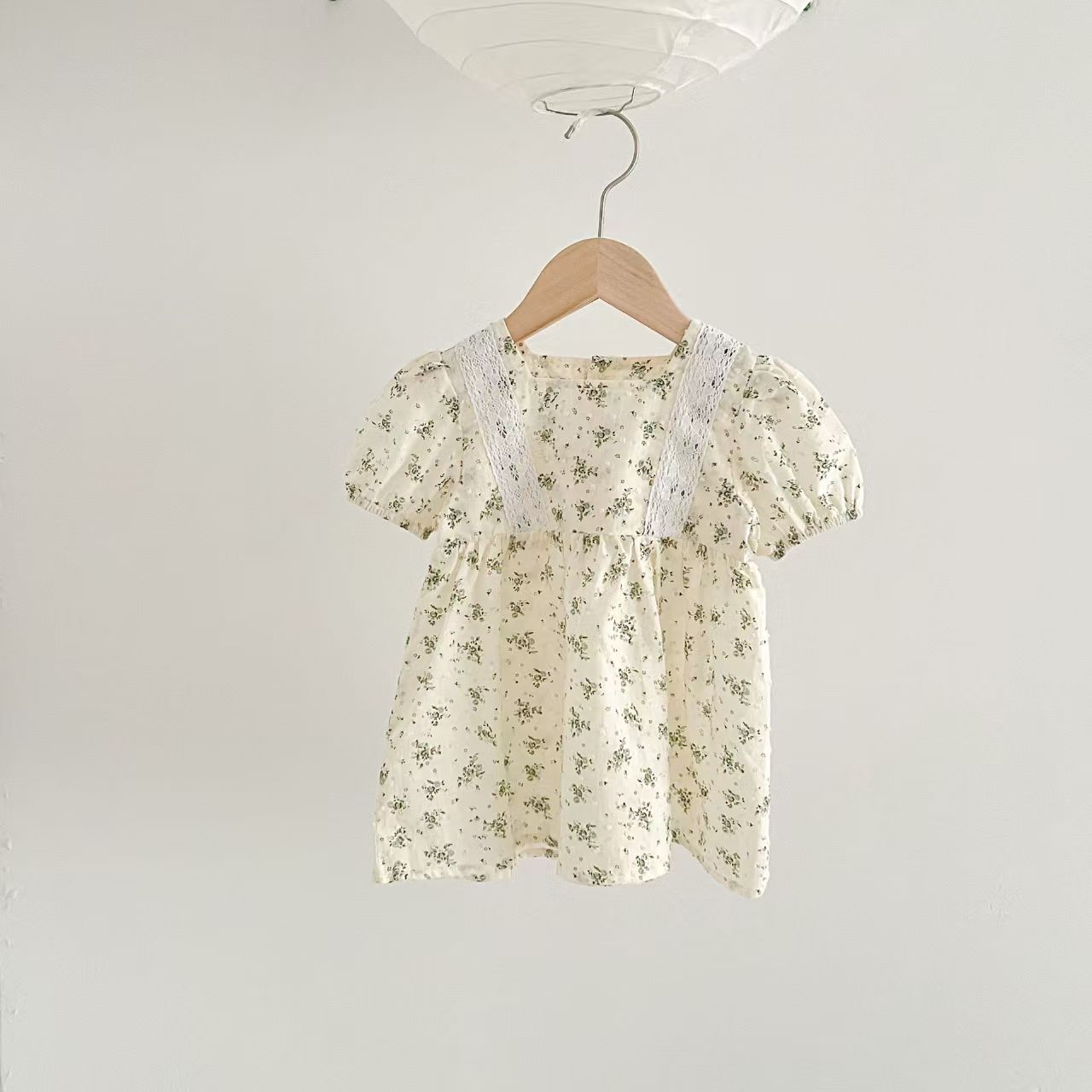 Female Baby Girl's Green Eco-Friendly Stylish Floral Dress for Infants, Suitable for Summer, Korean-Style Dress for Children