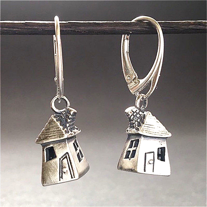 Vintage Simple Metal Hand Carve House Shaped Design Dangle Earrings Women Creative Fashion Festival Jewelry s