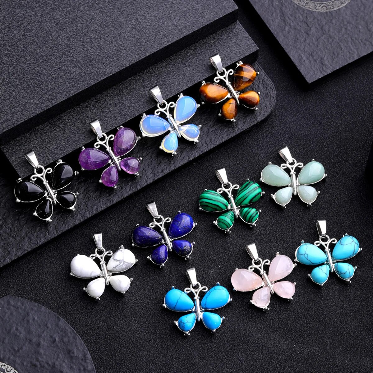 1pc Natural Crystal Charm Gemstone Butterfly Necklace Pendant Healing Crystal Natural Crystal Stone Home Decor
