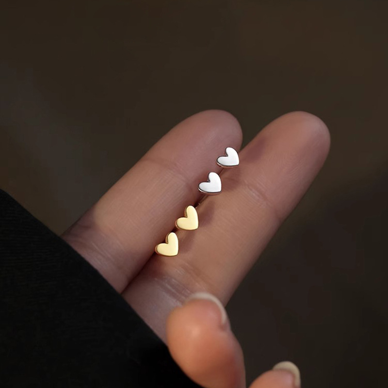 Fashion Mini Small Heart Stud Earring For Women Tragus Ear Piercing Sweet Cute Temperament Earring Party Jewelry Gifts