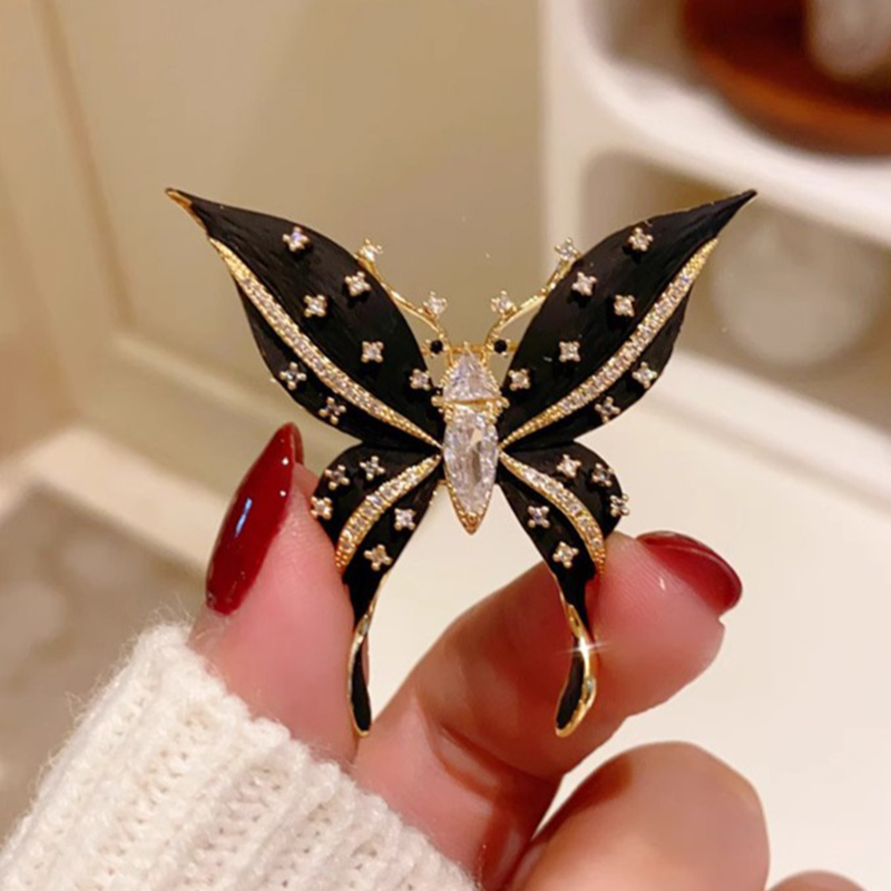 SXH 1PCS Exquisite Butterfly Brooches For Women Girls Vintage Enamel Pins Versatile Shiny Corsage Clothing Accessories s