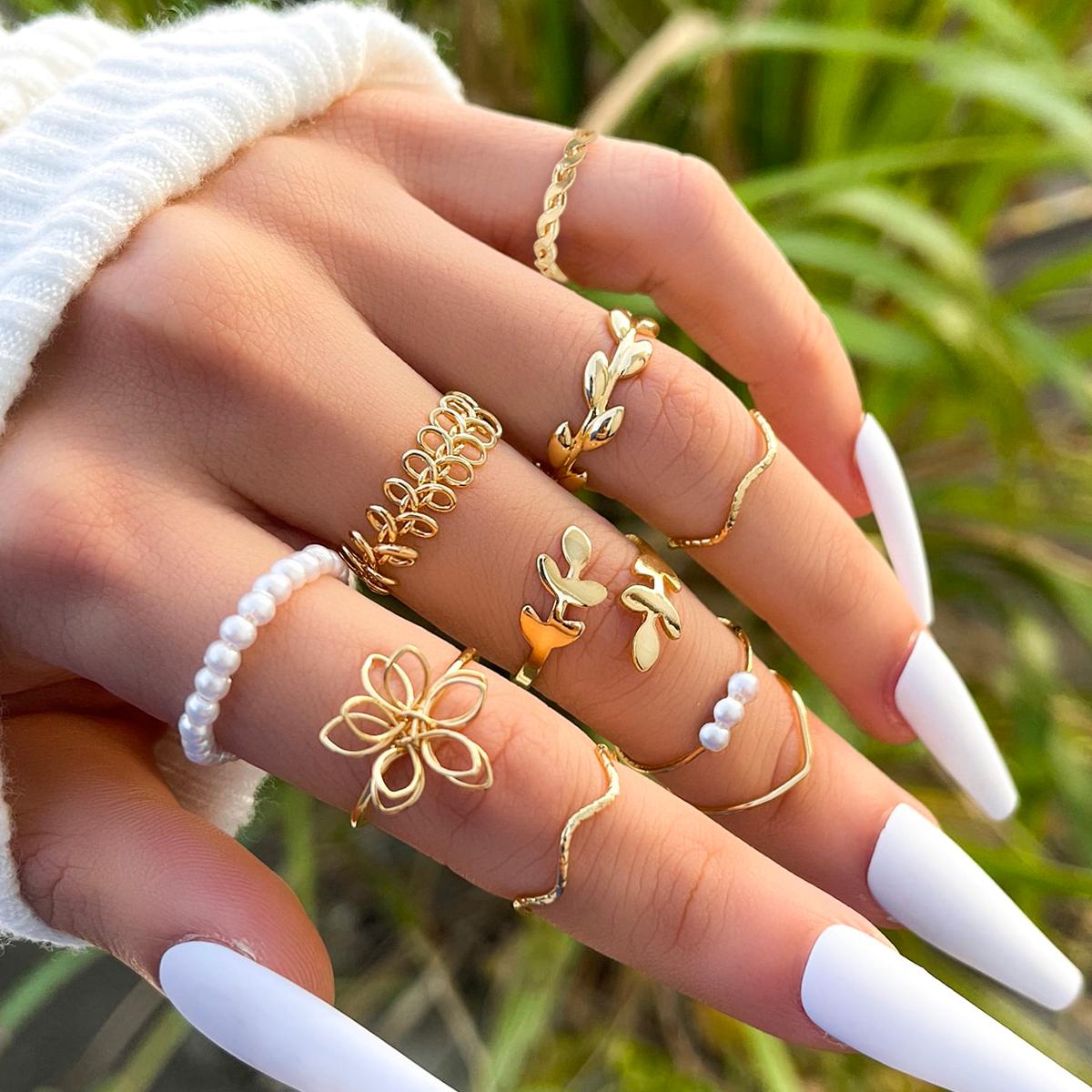 10pcs/Set New Fashion Leaf Imitation Flower Pearl Petal Wave Twist Simple Metal Hollow Ring Suitable For Women's Daily Wear