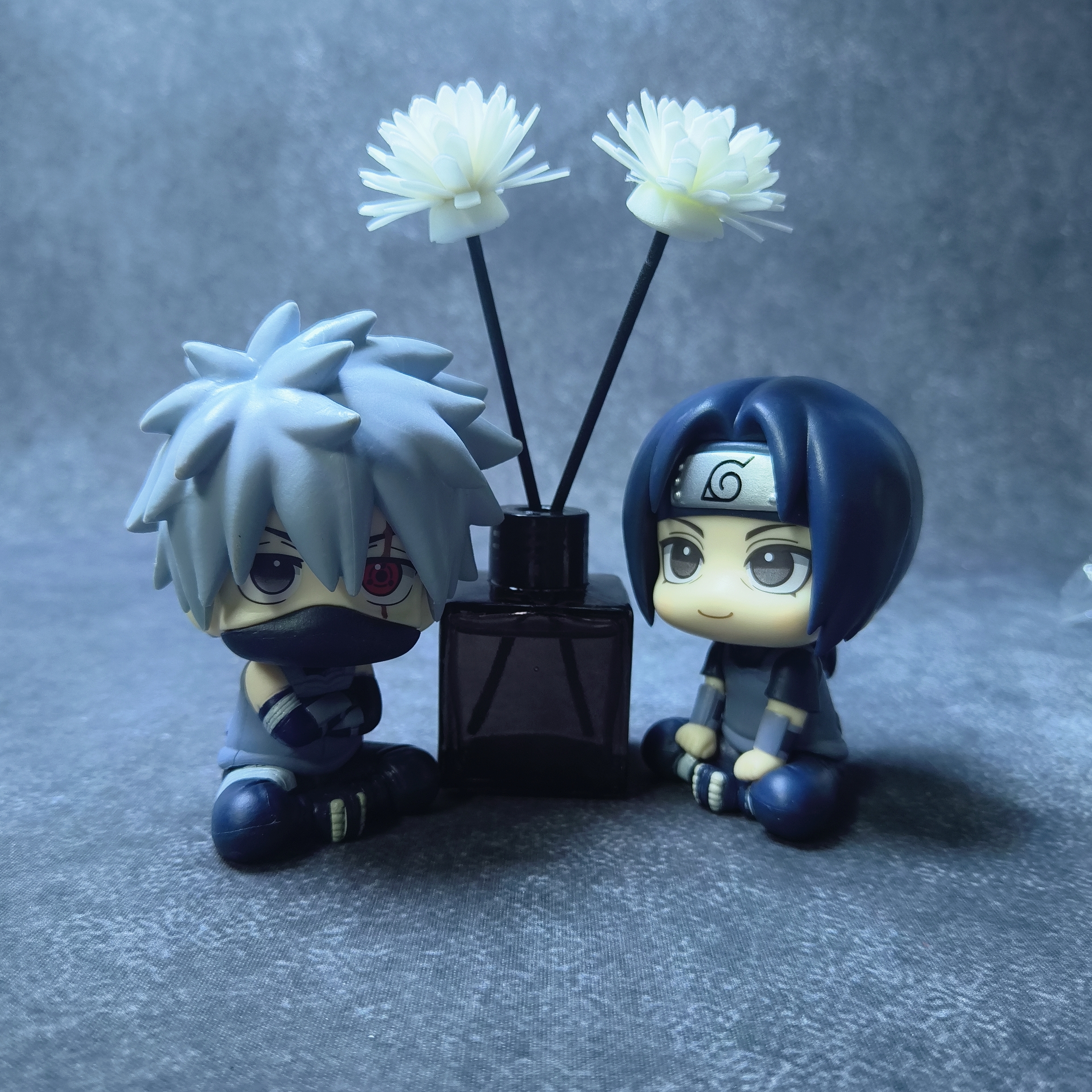Q Edition Naruto Anime Figure Itachi Uchiha Hatake Kakashi Sitting Position Model Toys Action Doll Collectible Ornaments