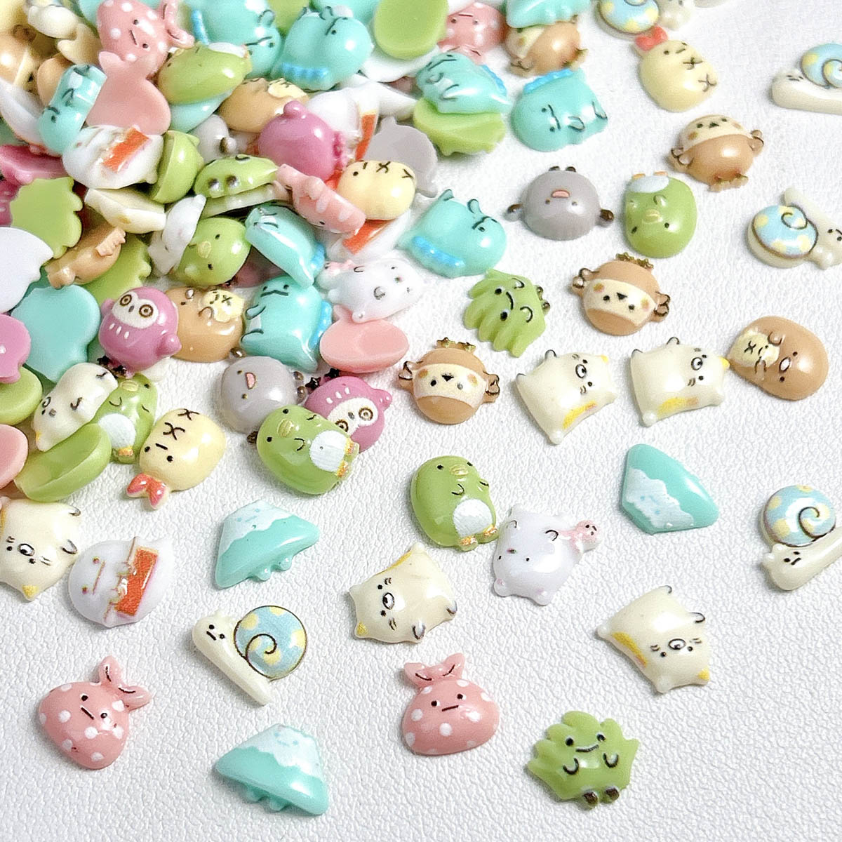 50PCS Cartoon Dinosaur Volcano Penguin Resin Nail Charms Creative Funny Grass Snail Expression Series Nail Art Decorations DIY
