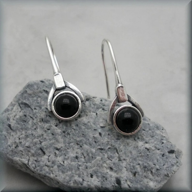 New Round Black Imitation Crystal Pendant Earrings For Women Personalized Fashion Parties Jewelry Birthday Gifts