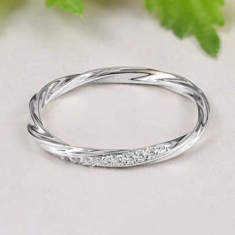 Huitan Dainty Lovely Heart Cubic Zirconia Rings for Women Simple Stylish Shiny Finger Accessories Modern Chic Party Jewelry Hot