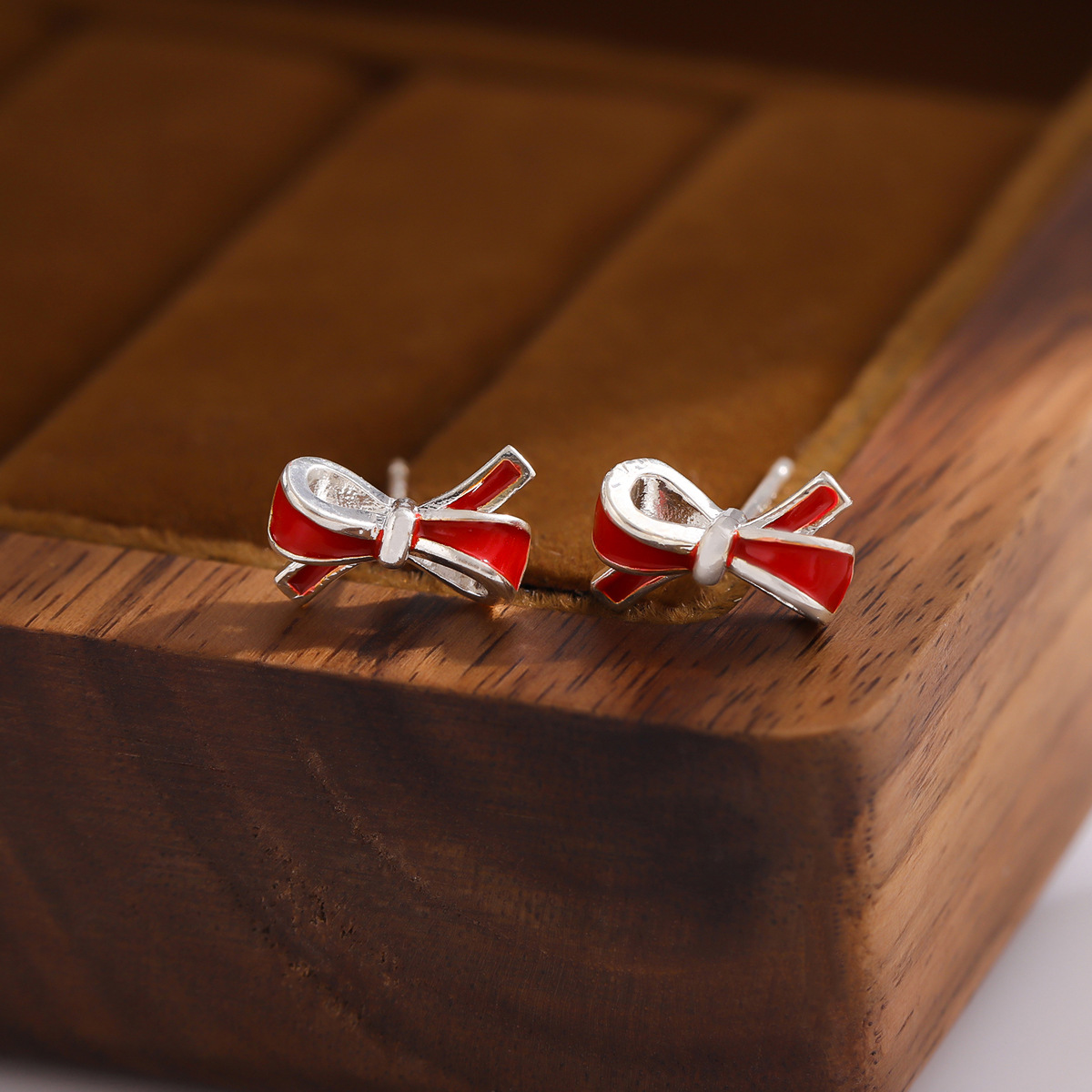 Fashion 925 Sterling Silver Jewelry Personality Simple Bow Red Epoxy Stud Earrings E005